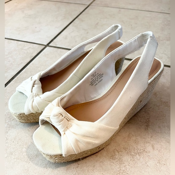 H&M platform wedge espadrille - Picture 2 of 5